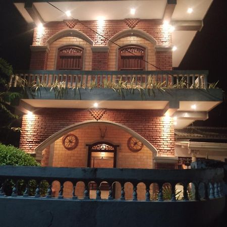 The Brick Wonder Otel Habaraduwa Central Dış mekan fotoğraf