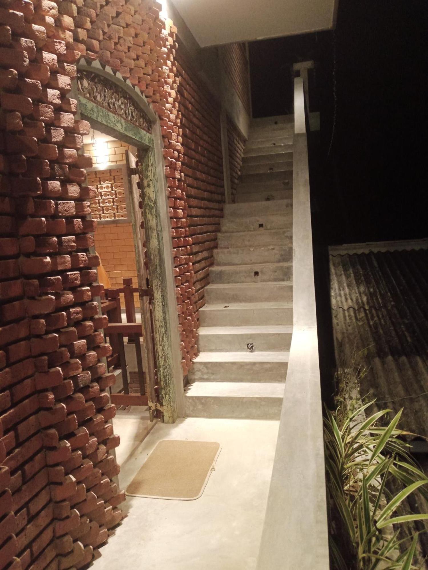 The Brick Wonder Otel Habaraduwa Central Dış mekan fotoğraf